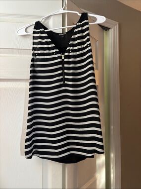 Express Black & White Striped Sleeveless Zip-Front Camisole